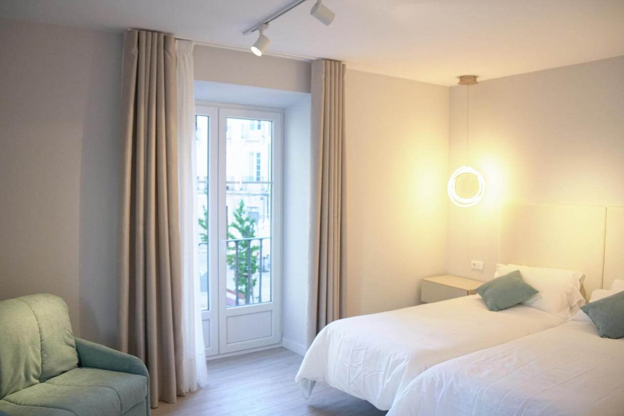 Apartamentos La Flora Burgos Todos Con Aire Acondicionado Y Ascensor Exterior foto
