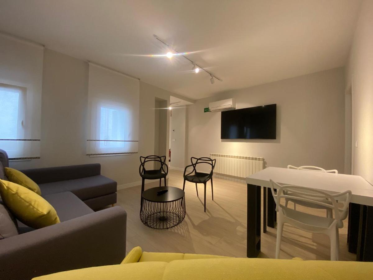 Apartamentos La Flora Burgos Todos Con Aire Acondicionado Y Ascensor Exterior foto